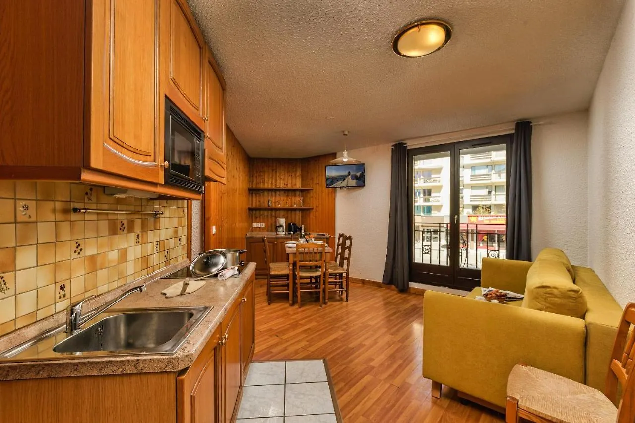Chamonix Sud - Batiment C 121 - Happy Rentals contacts
